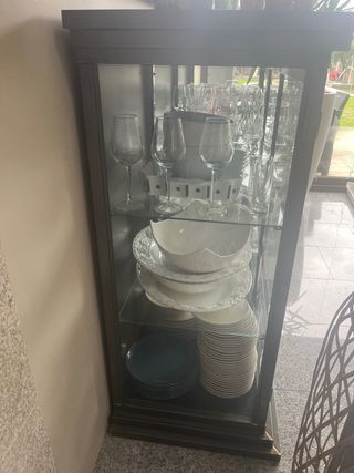 Mueble acero elegante