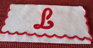 Buste porta tovagliolo e porta posate ricamate