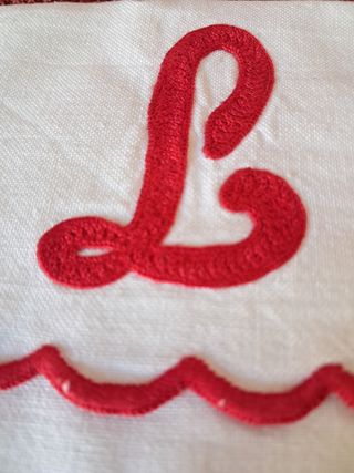 Buste porta tovagliolo e porta posate ricamate