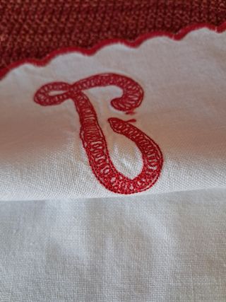 Buste porta tovagliolo e porta posate ricamate