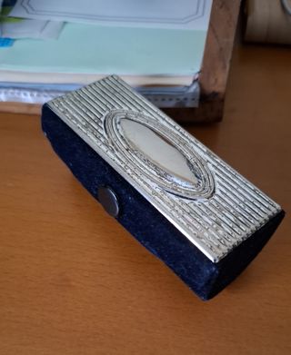 Pequeño estuche para lapiz de labios 