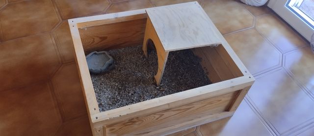 Casa para pequenas tartarugas ou animais p