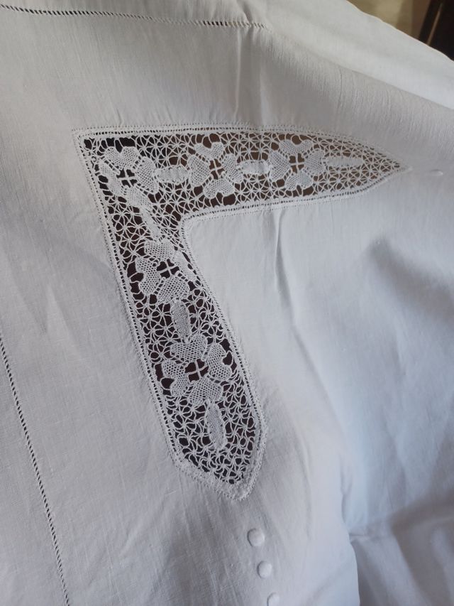 Sabana y dos fundas antiguas