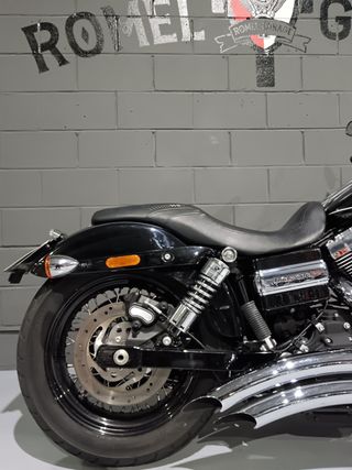 HARLEY-DAVIDSON DYNA WIDE GLIDE