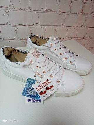 Zapatillas  Skechers mujer estrenar