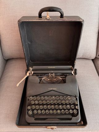 Maquina de escribir antigua Corona Standard