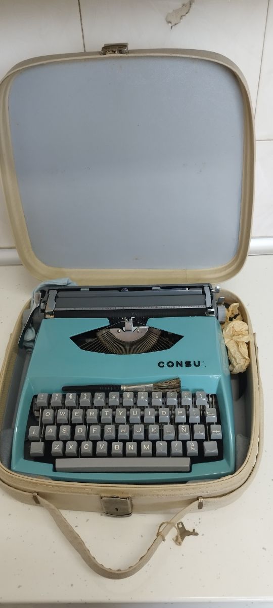 Maquina de escribir consul
