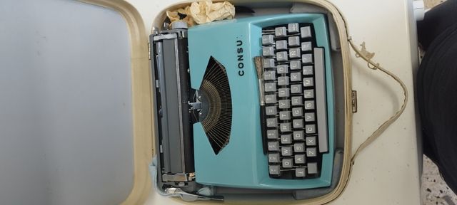 Maquina de escribir consul
