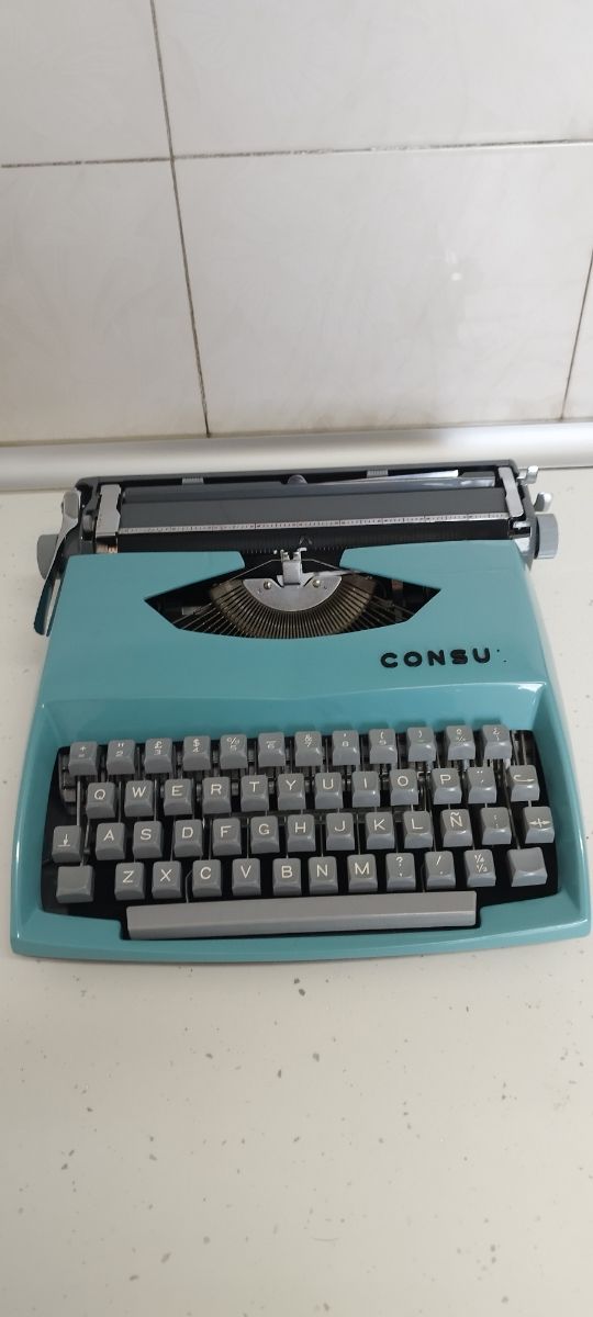 Maquina de escribir consul
