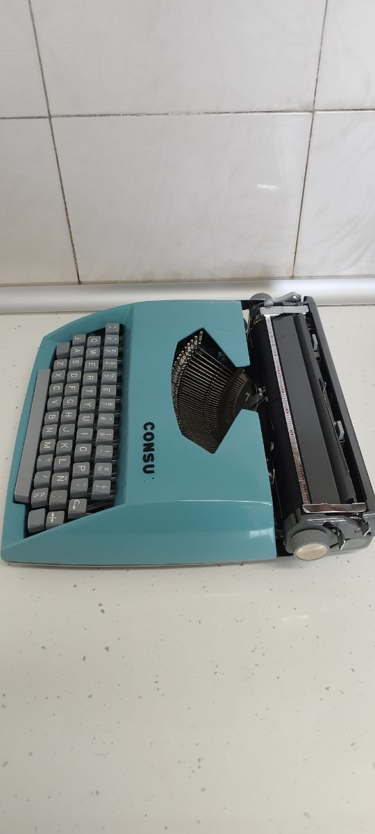 Maquina de escribir consul