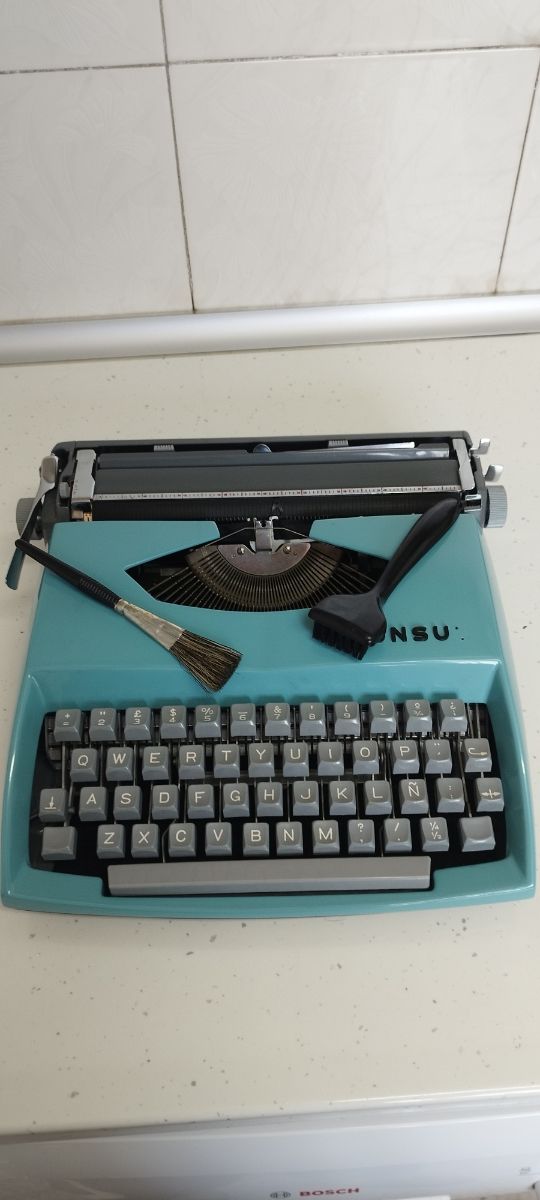 Maquina de escribir consul