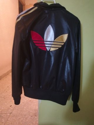 Chándal Adidas negro edición limitada 