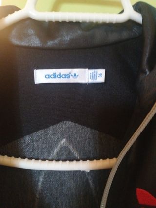 Chándal Adidas negro edición limitada 