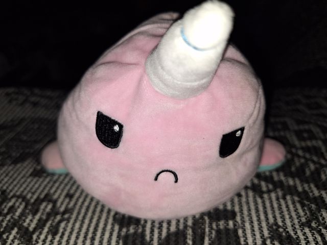 Peluche unicornio ballena azul