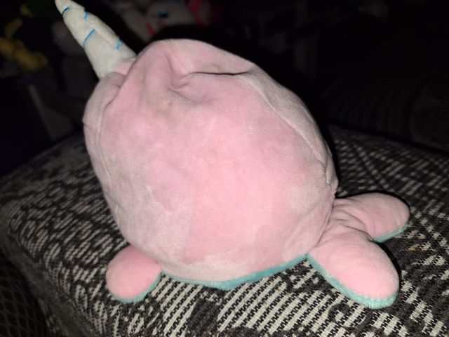 Peluche unicornio ballena azul