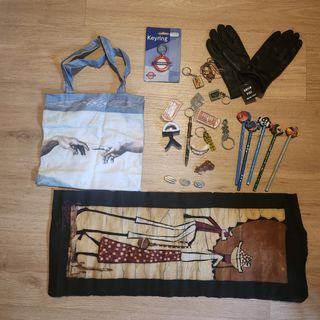 Vendo SOUVENIRS sin estrenar de varios países