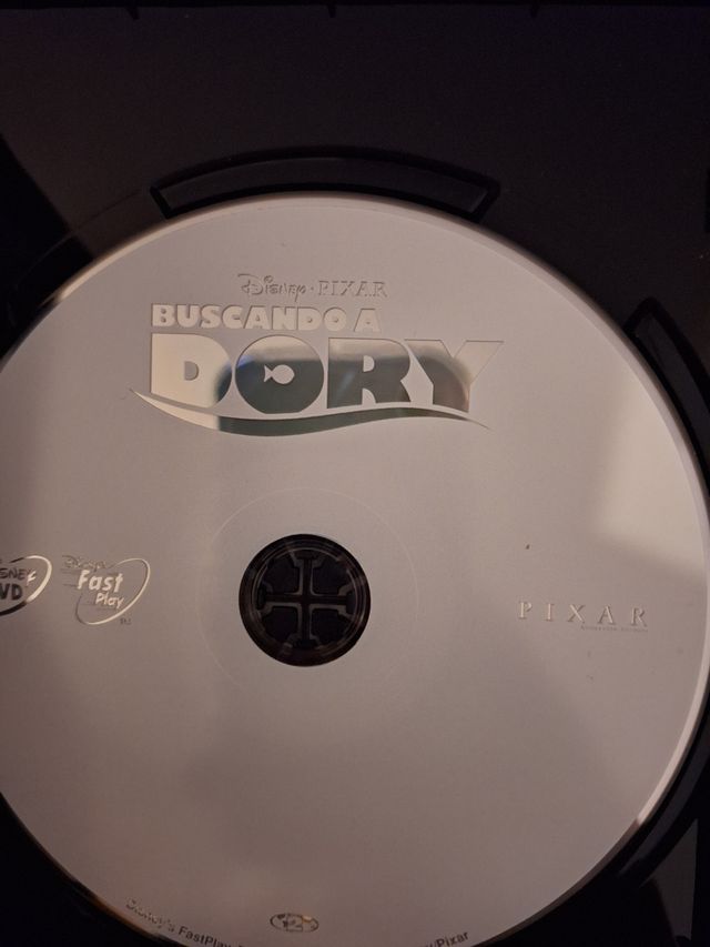 Dos DVD Buscando a Dory y Nemo