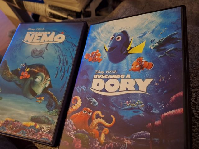Dos DVD Buscando a Dory y Nemo