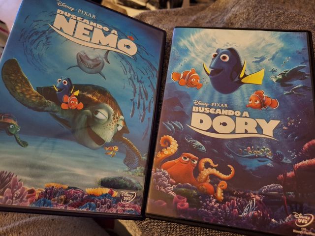 Dos DVD Buscando a Dory y Nemo