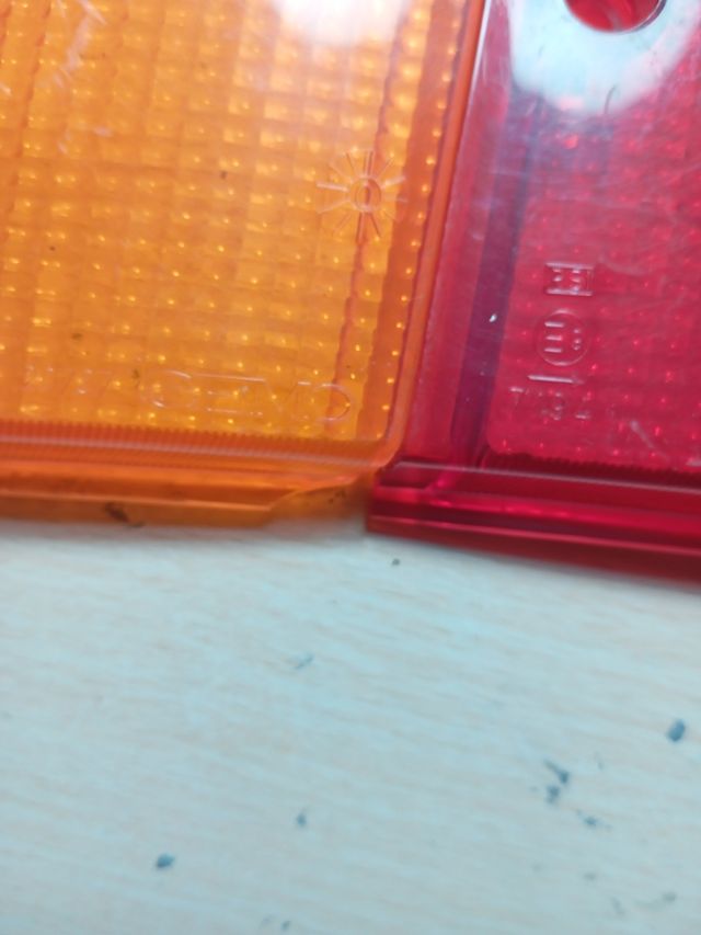 Seat 127 CL tulipas piloto trasero