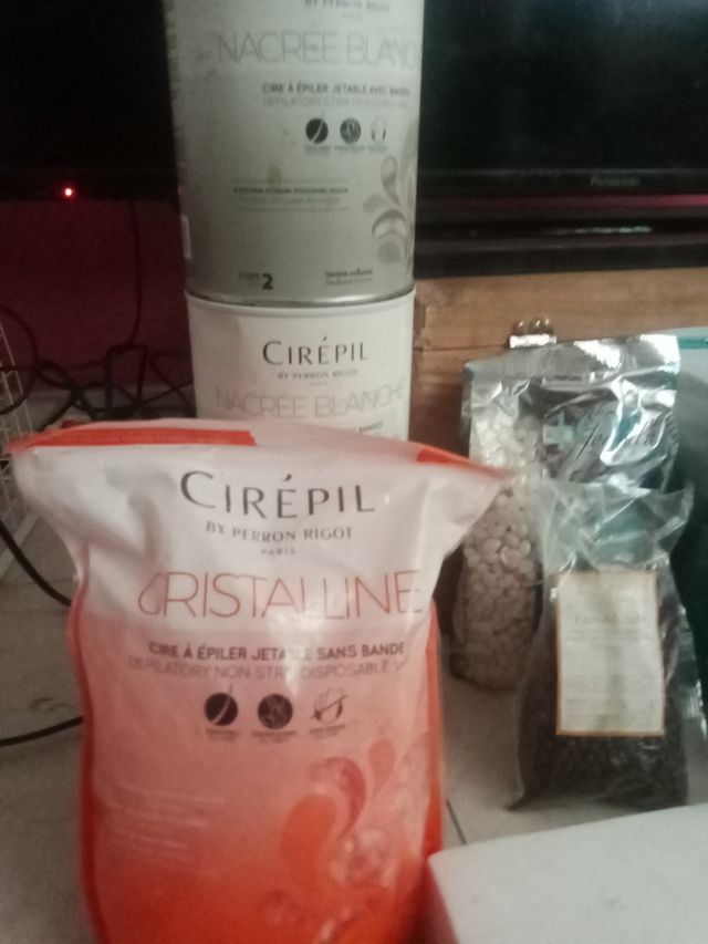 Fundidora y calientadora para la cera  y cera 800g