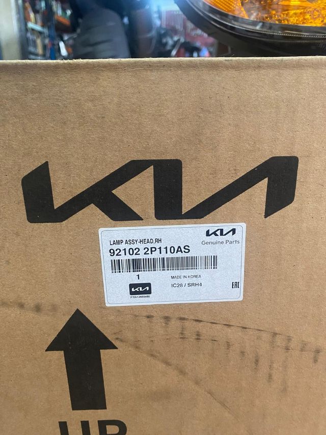 Faro Kia Sorento 2010 derecho