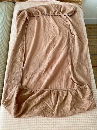 Sábana bajera para cuna color natural - Mushie