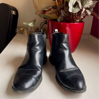 Botines negros planos