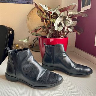 Botines negros planos