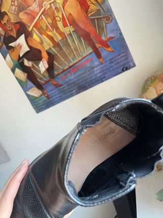 Botines negros planos