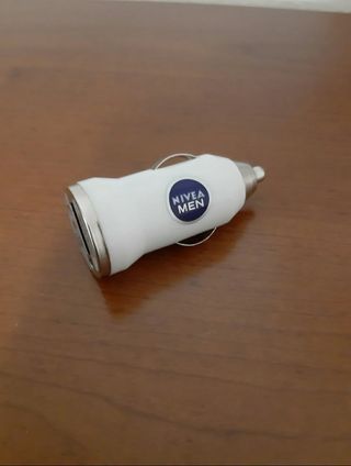 Caricabatteria da auto