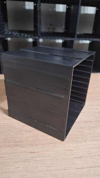 20 unidades Soporte CD sencillos y dobles.