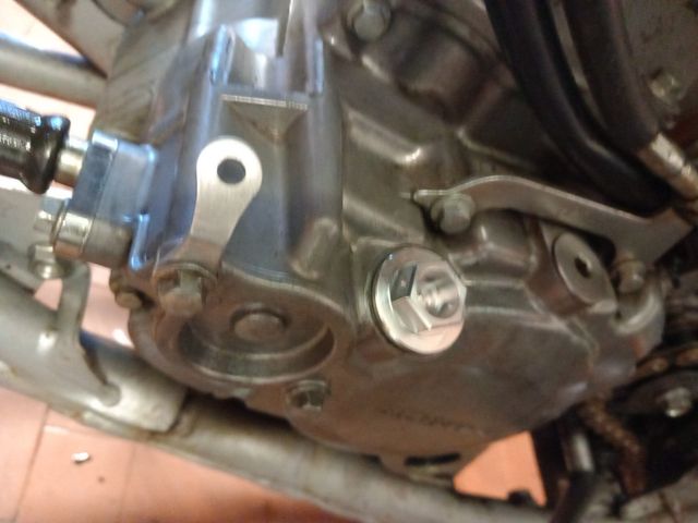 Tappo ergal   olio crf trx 450r Honda   cr  crf