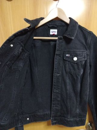 Cazadora vaquera Tommy negra de chica 