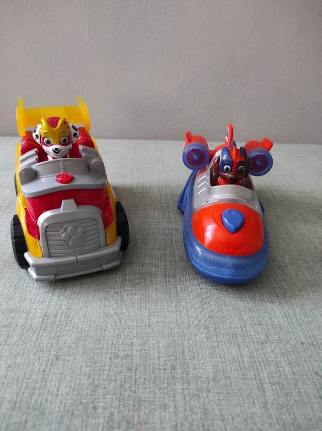 Coches y muñecos de la Patrulla Canina