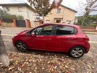 Peugeot 208 2016