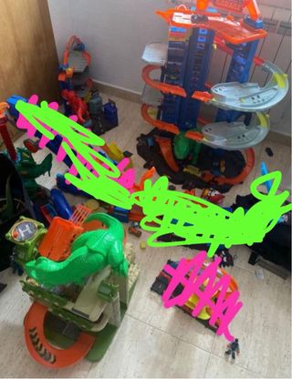 cada pista por 12€ y un coche en regalo