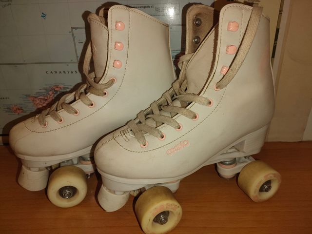 PATINES DE 4 RUEDAS MUJER