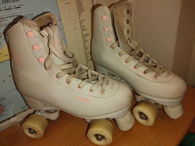 PATINES DE 4 RUEDAS MUJER
