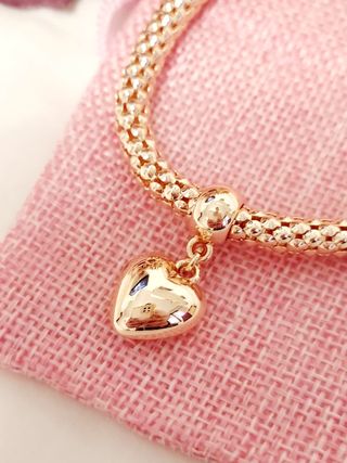 Pulsera con colgante corazón