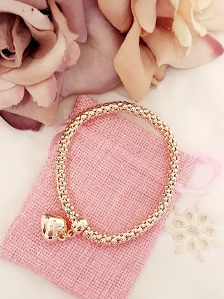 Pulsera con colgante corazón