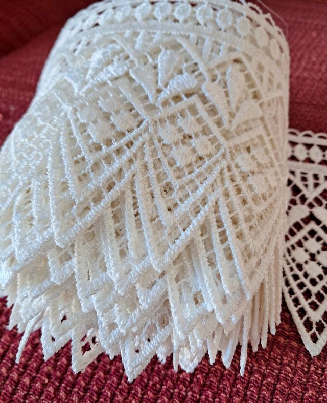 Pizzo per ricamo, NUOVO