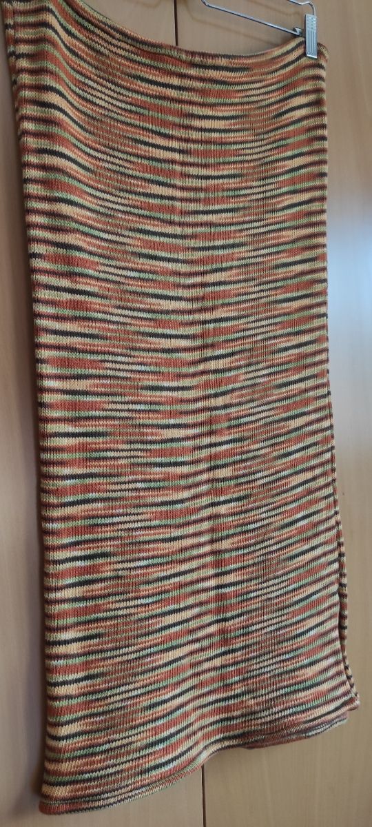 Falda de punto ajustada