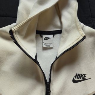 Nike Tech Fleece windrunner Blanco/Negro