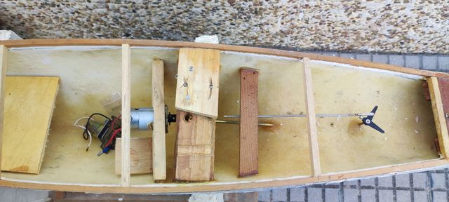 Barco grande  sin terminar 