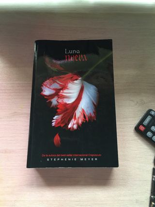 Luna nueva (Saga Crepúsculo 2)