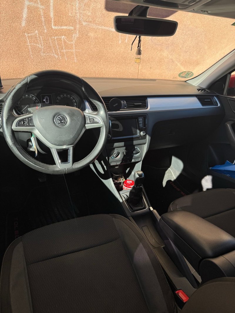 Skoda rapid Spaceback 2015 - foto 1