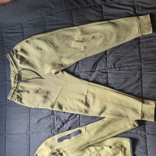 Nike tech fleece Verde Oliva