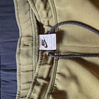 Nike tech fleece Verde Oliva