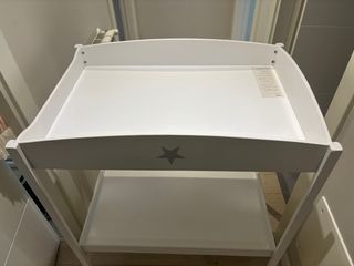 Mueble cambiador de madera